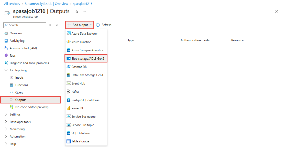 لقطة شاشة تعرض صفحة **Outputs** مع تحديد خيار **Add** -> **Blob storage** في القائمة.