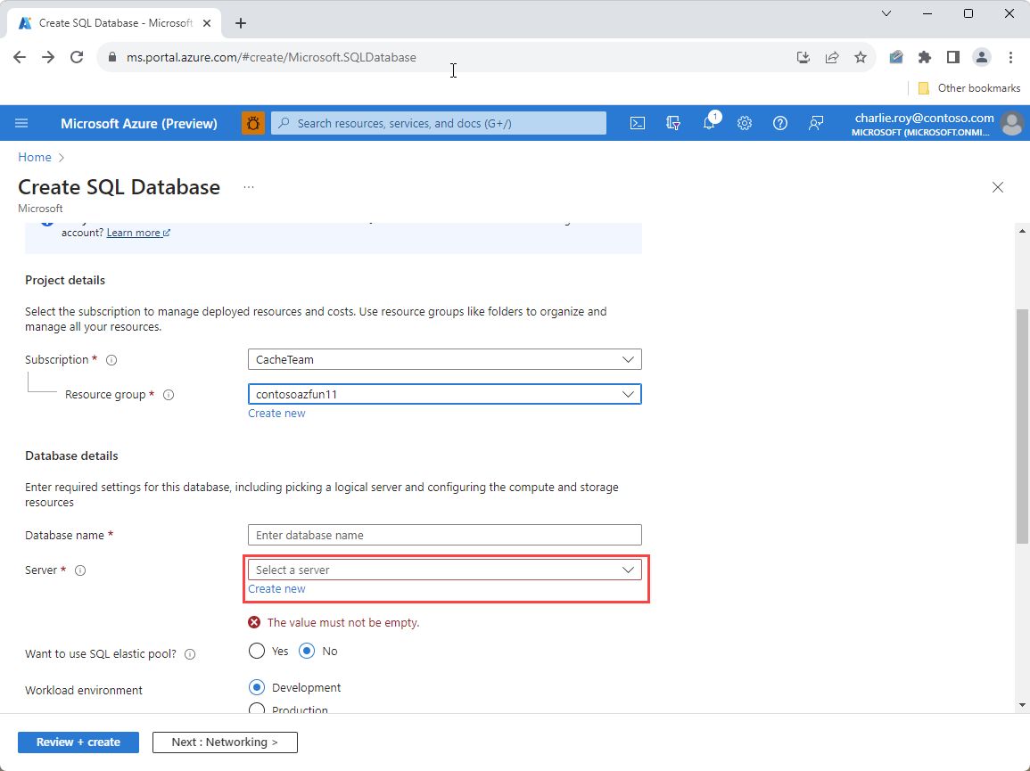 لقطة شاشة لإنشاء مورد Azure SQL.