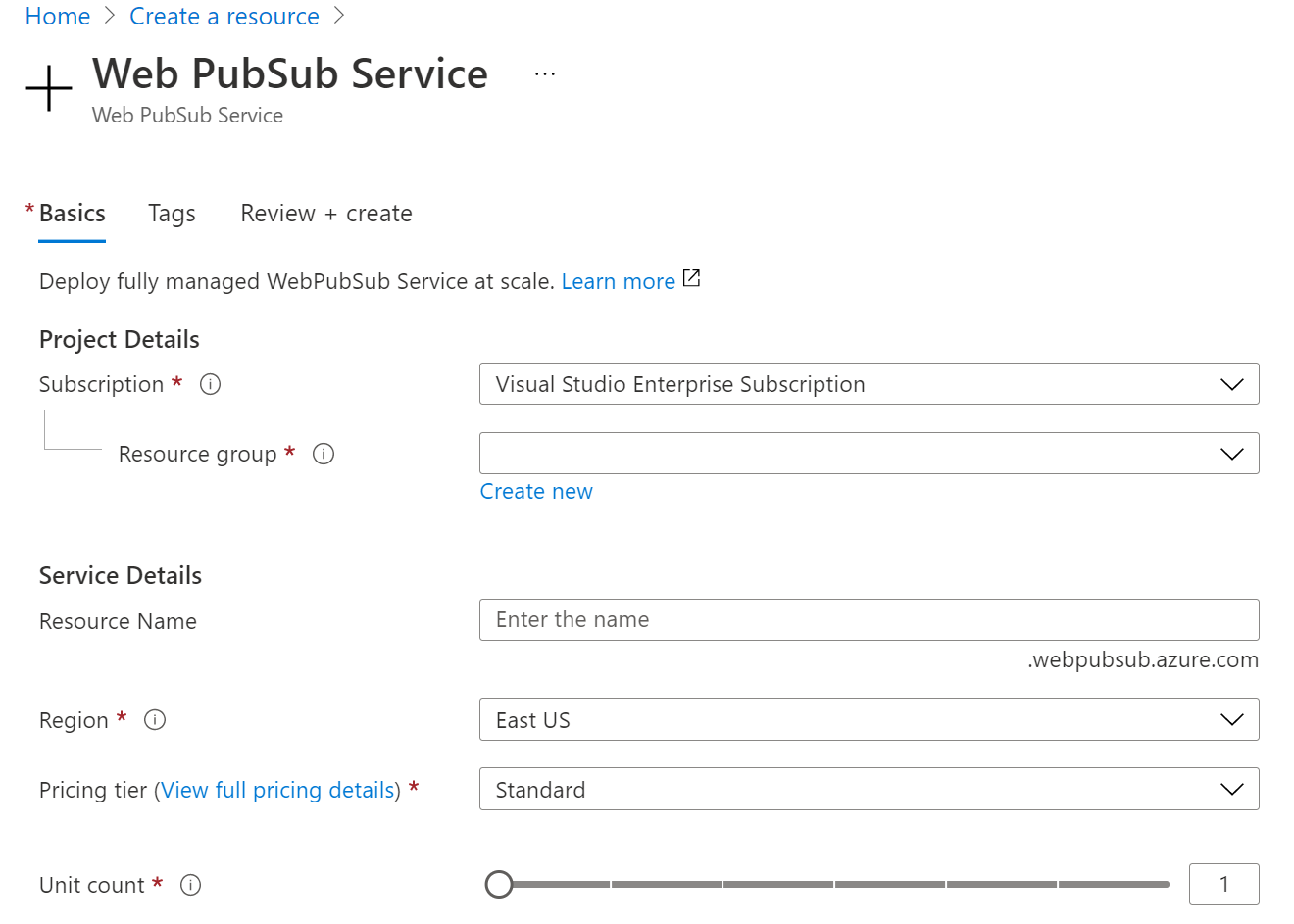 لقطة شاشة لإنشاء مثيل Azure Web PubSub في المدخل.