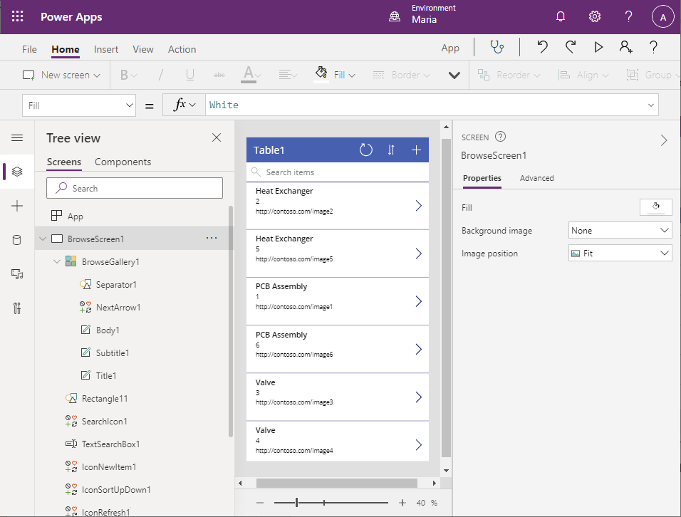 القطع المعروضة على شاشة الاستعراض.