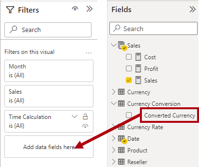 لقطة شاشة مميزة لسحب حقل Converted Currency إلى جزء Filters.