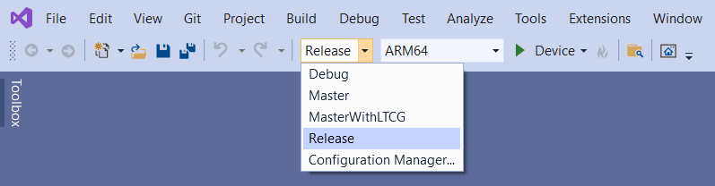 لقطة شاشة لنافذة Visual Studio مع خيارات البناء الخاصة بالمشروع.