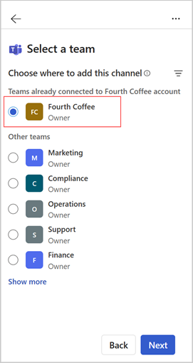 Екранна снимка на стъпката Избор на екип за Copilot for Sales Outlook.