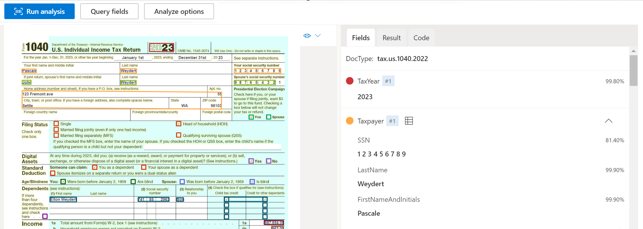 Captura de pantalla que muestra el análisis del modelo de formulario de formulario fiscal 1040 de ESTADOS Unidos mediante Document Intelligence Studio.