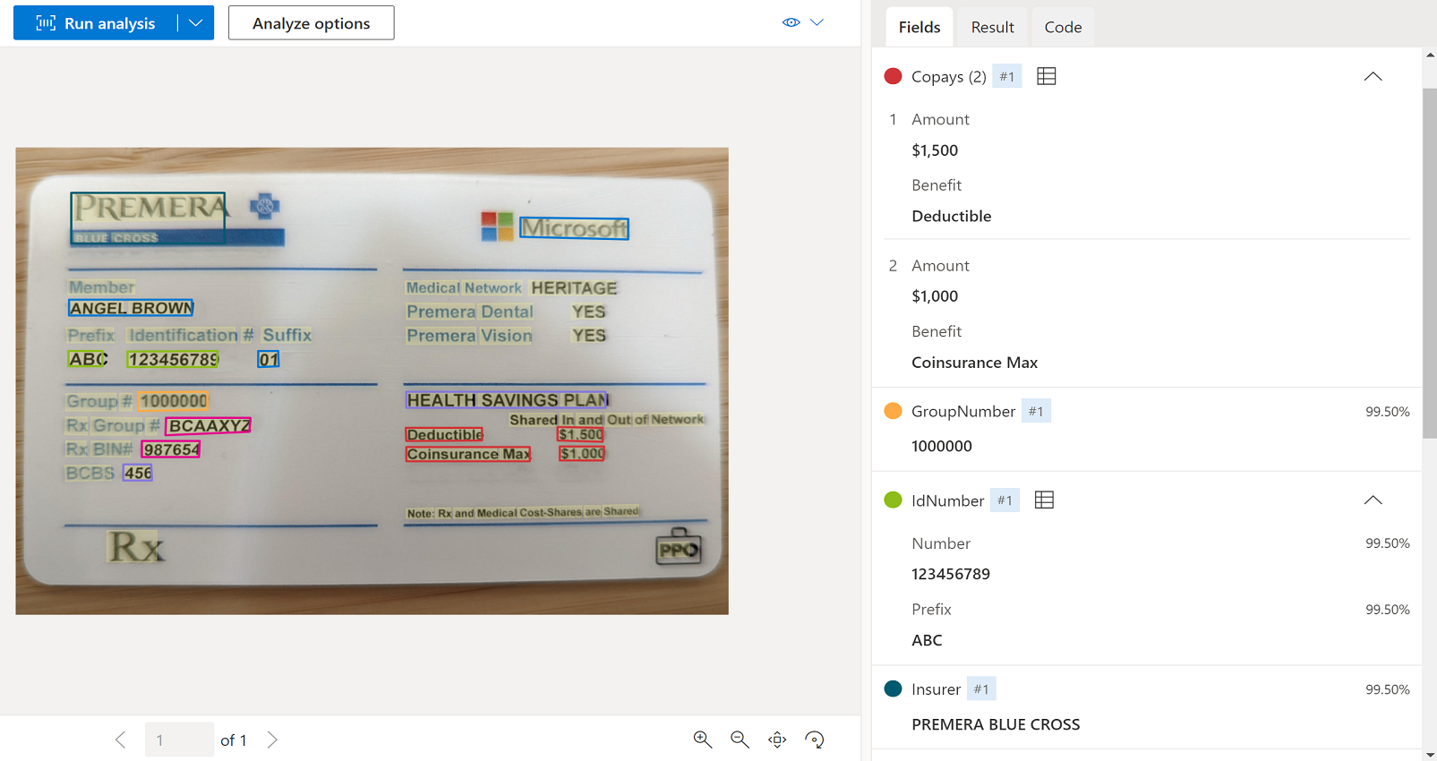 Captura de pantalla que muestra el análisis del modelo de tarjetas de seguro de salud mediante Document Intelligence Studio.