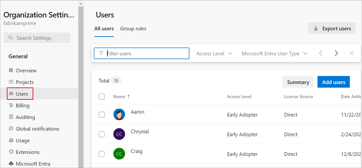 Captura de pantalla que muestra el botón Usuarios seleccionado en la configuración de la organización.