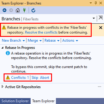 Captura de pantalla del mensaje de conflicto de rebase en la vista Ramas de Team Explorer en Visual Studio 2019.