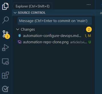 Captura de pantalla de Visual Studio Code en la que se muestran los cambios pendientes del control de código fuente después de copiar los archivos.