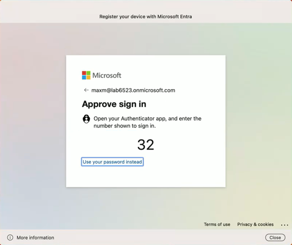 Captura de pantalla de una ventana de autenticación en dos fases, que solicita al usuario que abra la aplicación Authenticator.
