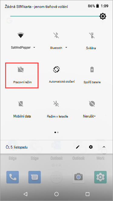 Snímek obrazovky s ikonou neaktivního pracovního režimu v rychlém nastavení zařízení Nexus 5X