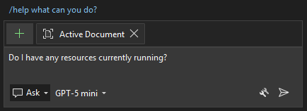 Screenshot, který zobrazuje příklad výzvy zadané do oblasti chatu v Visual Studio 2022.