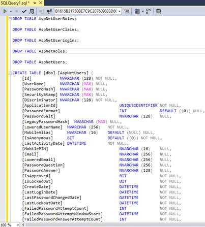 Snímek obrazovky s oknem dotazu pro zkopírování a vložení celého skriptu S Q L