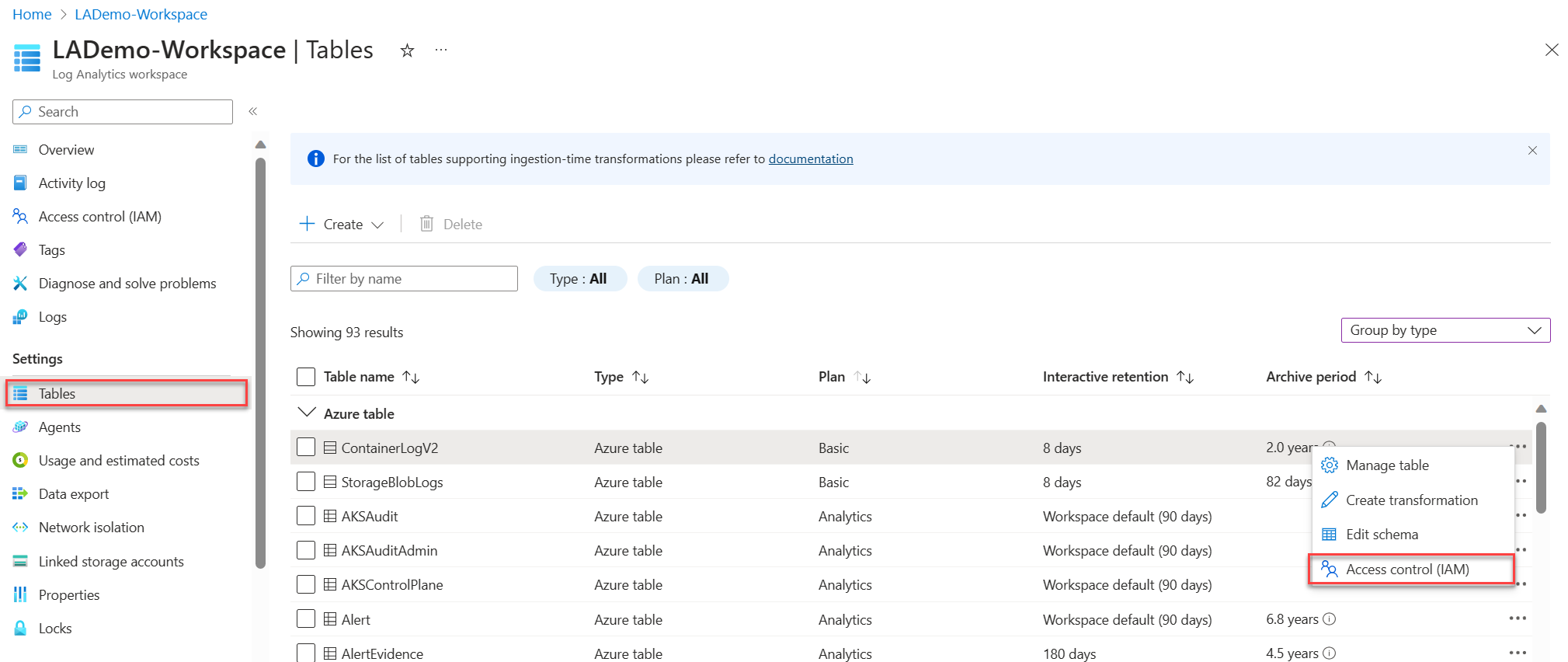 Snímek obrazovky znázorňující obrazovku správy tabulek pracovního prostoru služby Log Analytics se zvýrazněným tlačítkem řízení přístupu na úrovni tabulky