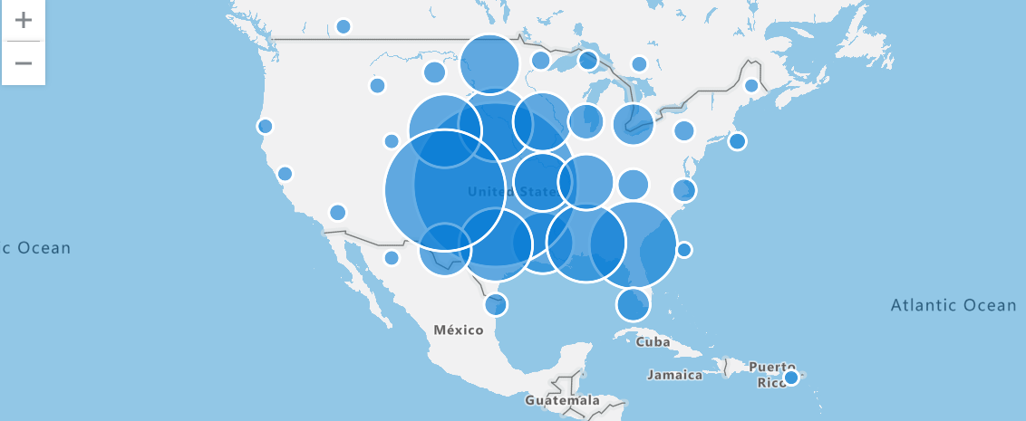 Snímek obrazovky webového uživatelského rozhraní Azure Data Explorer zobrazující geoprostorovou mapu tornádových bouřek