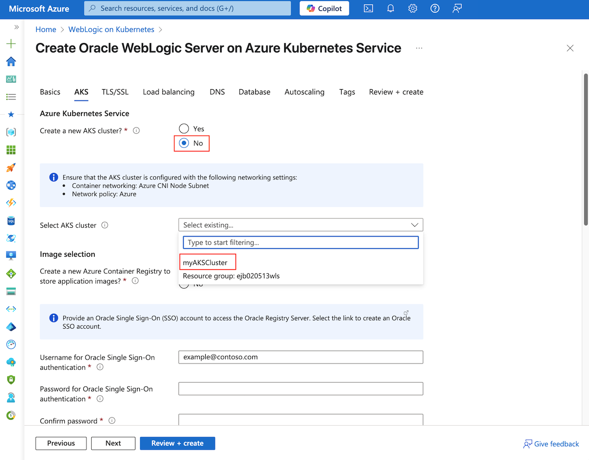 Snímek obrazovky webu Azure Portal zobrazující podokno Konfigurace clusteru AKS na stránce Vytvořit Oracle WebLogic Server na stránce Azure Kubernetes Service