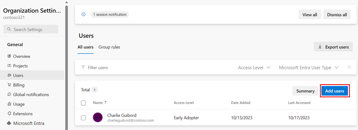 Snímek obrazovky se stránkou Uživatelé se zvýrazněnou možností Přidat uživatele