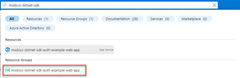 Snímek obrazovky znázorňující použití horního panelu hledání na webu Azure Portal k vyhledání a přechodu na skupinu prostředků v Azure Toto je skupina prostředků, ke které přiřadíte role (oprávnění).