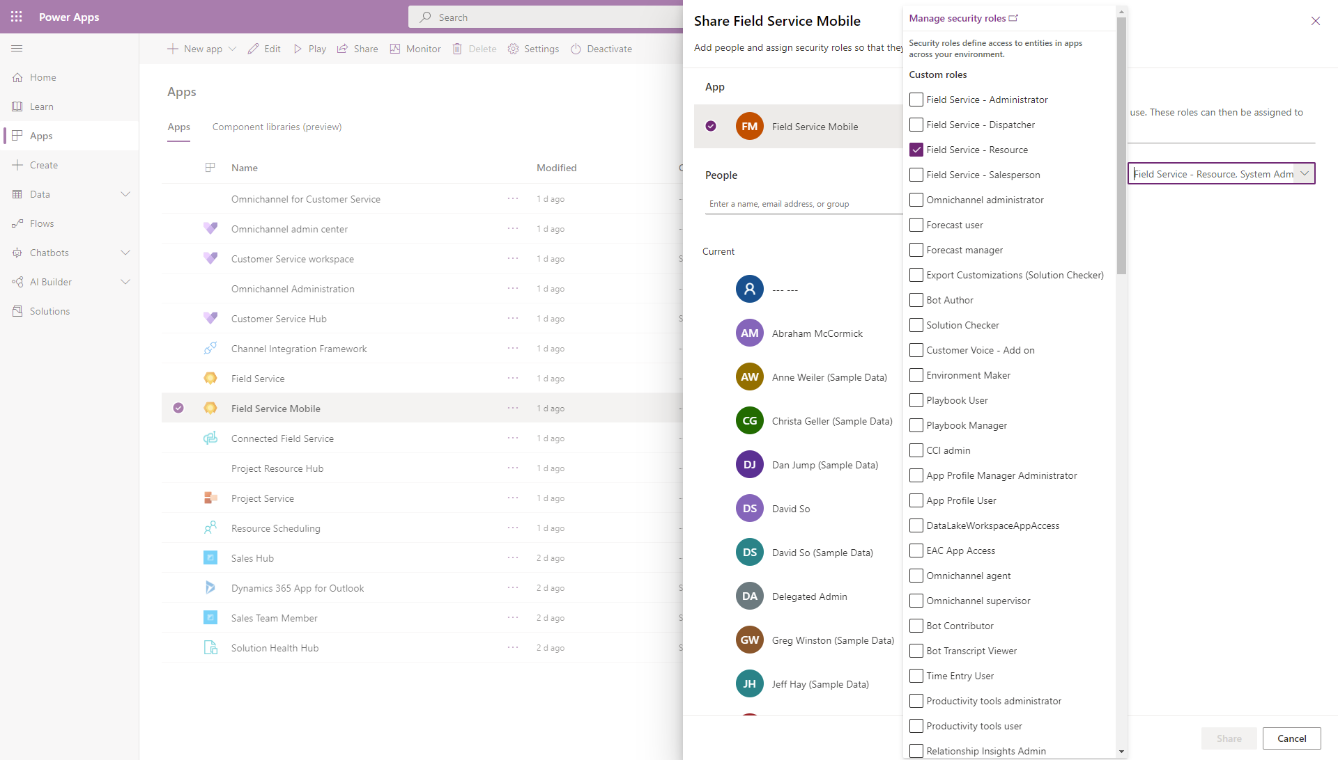 Snímek obrazovky seznamu aplikací Dynamics 365, který v seznamu zobrazuje řešení Field Service Mobile.