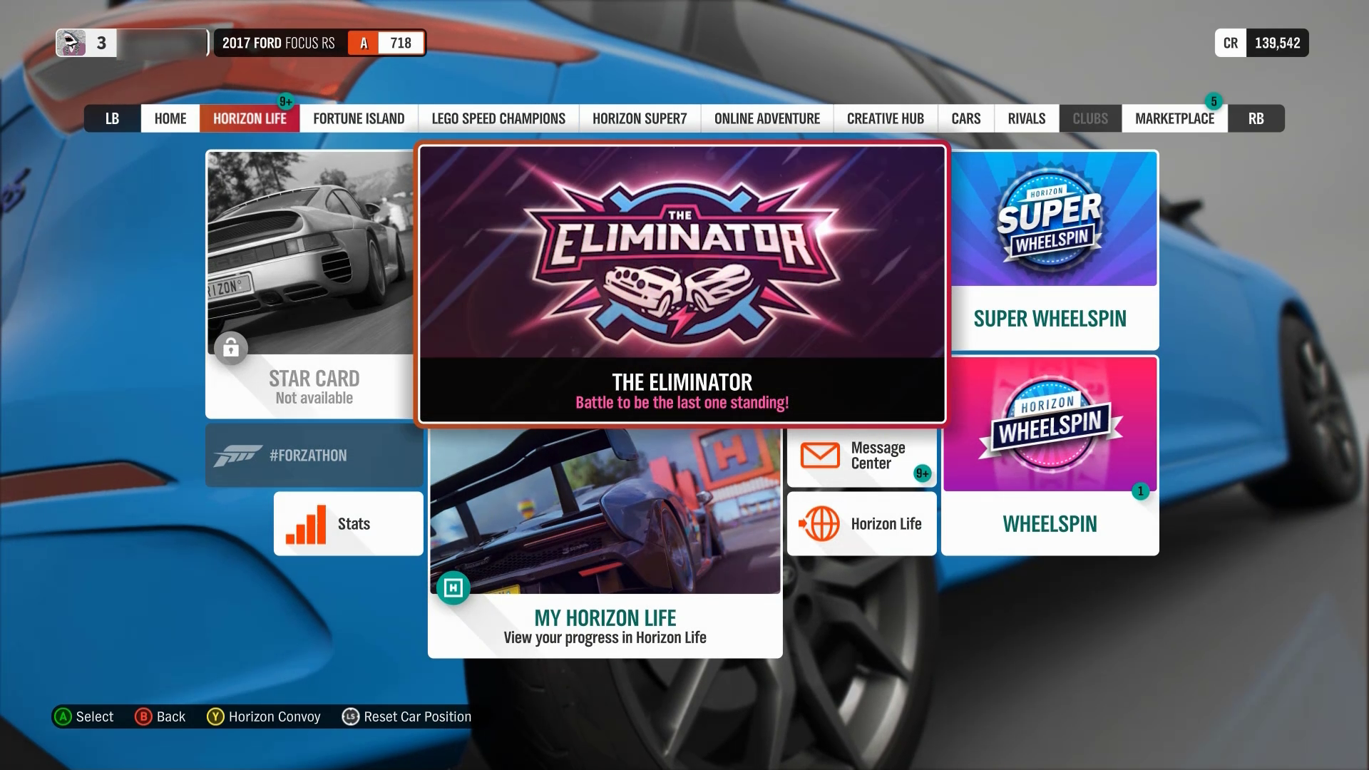 Snímek obrazovky s nabídkou karty Forza Horizon 4 Horizon Life. Položky nabídky, které lze zaostřit, jsou uspořádané ve dlaždicích různých velikostí. Dlaždice jsou uspořádány do více řádků a sloupců.