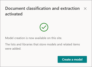 Snímek obrazovky se zprávou o aktivaci klasifikace a extrakce dokumentů s možností Vytvořit model
