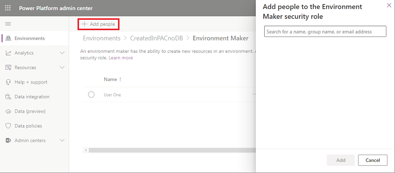 Snímek obrazovky přidávání uživatelů do role Tvůrce prostředí v centru pro správu Power Platform.