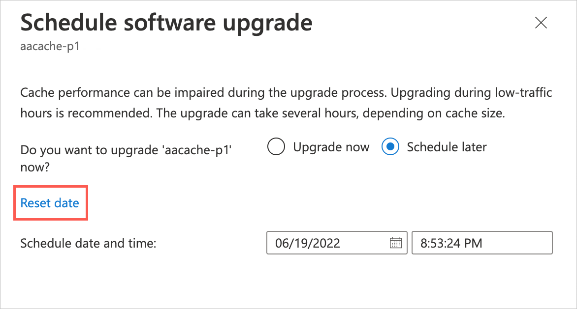 Snímek obrazovky panelu Naplánovat upgrade softwaru s vybraným vlastním datem. Nalevo od data se zobrazí textový odkaz označený jako Obnovit datum.