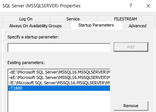 Screenshot of the SQL Server properties window with startup parameters highlighted.