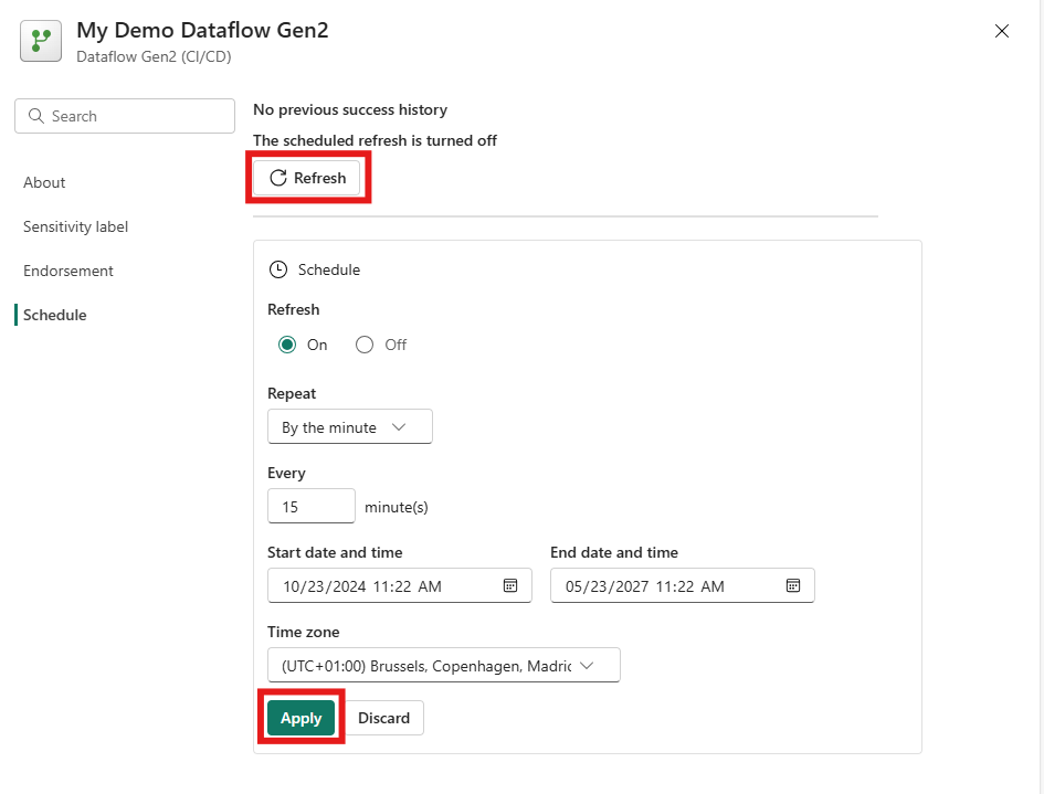 Skærmbillede af skærmbilledet med indstillinger for dataflowet, hvor fanen Tidsplan er valgt, og knappen Opdater er fremhævet.