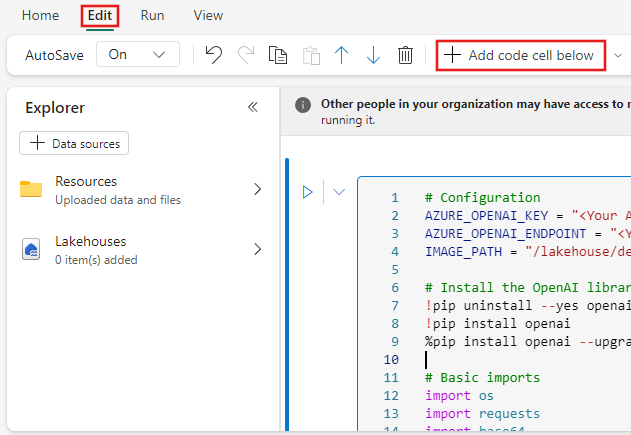 Skærmbillede, der viser, hvor du kan tilføje en ny kodecelle under den aktuelle i notesbogeditoren.