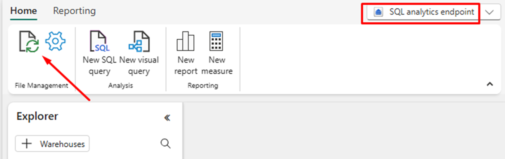 Skærmbillede fra Fabric-portalen for knappen til opdatering efter behov på værktøjslinjen for SQL Analytics-slutpunktet.