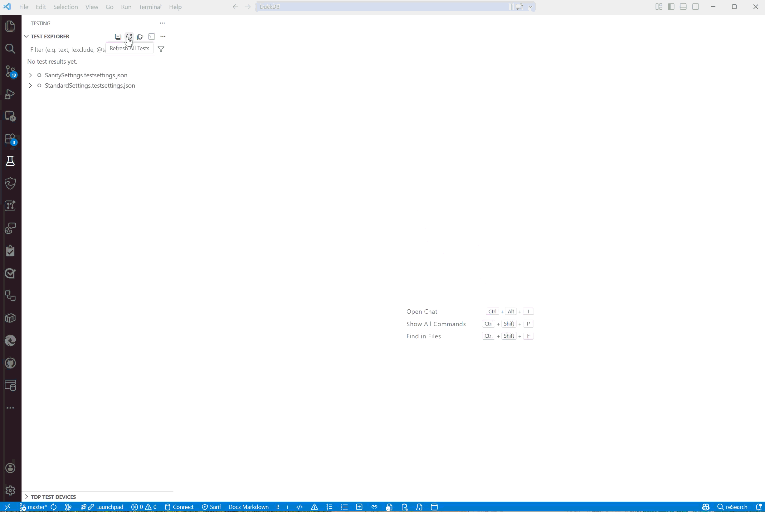 Skærmbillede af animation, der viser, hvordan du finder alle test for alle indstillingsfiler fra Test explorer.