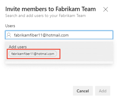 Laden Sie Mitglieder zu einem Teamdialogfeld ein, geben Sie eine unbekannte Benutzer-E-Mail-Adresse ein.