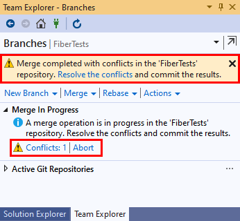 Screenshot: Mergekonfliktnachricht in der Ansicht „Branches“ von Team Explorer in Visual Studio 2019.