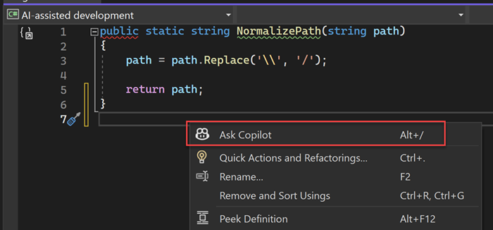 Screenshot zum Aktivieren von Inlinechats im Editor aus dem Kontextmenü.