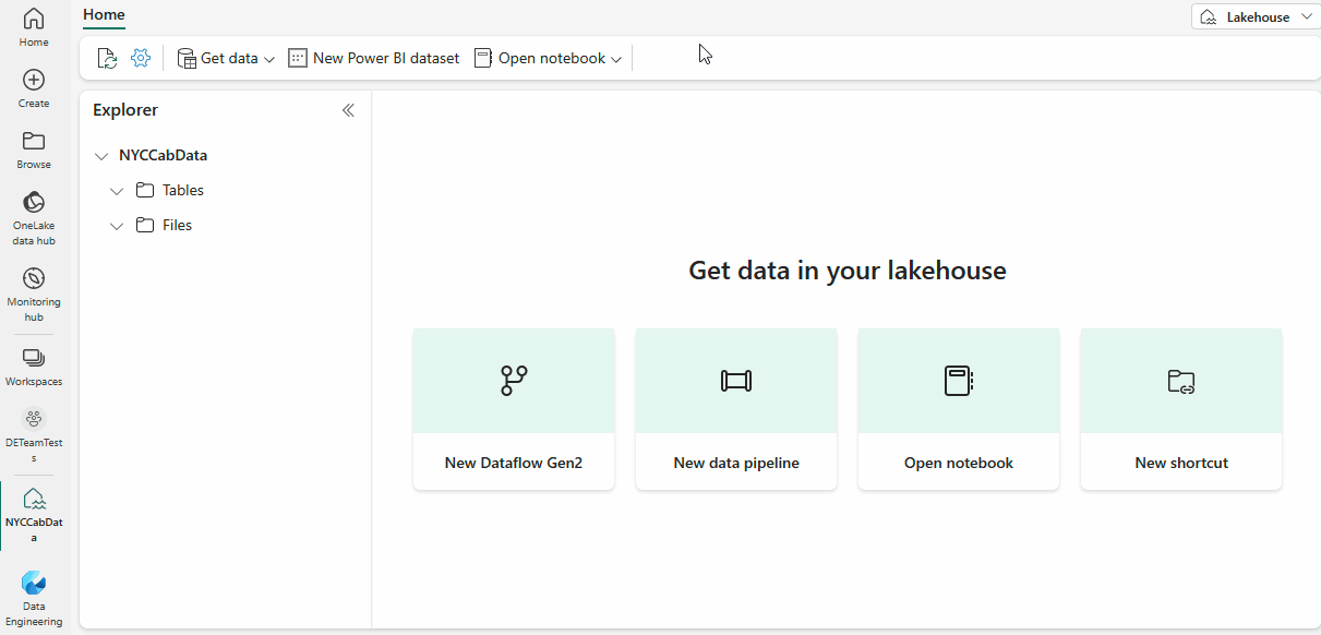 Animierte Grafik, die den Upload und die Umbenennung einer CSV-Datei zeigt.