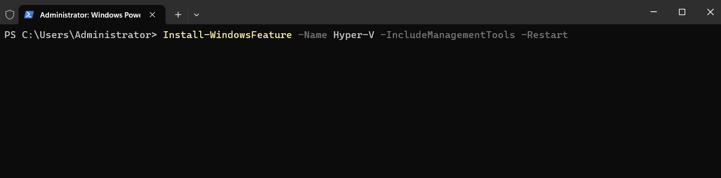 Screenshot des PowerShell-Fensters nach dem Ausführen des Befehls zum Installieren von Hyper-V in Windows Server.
