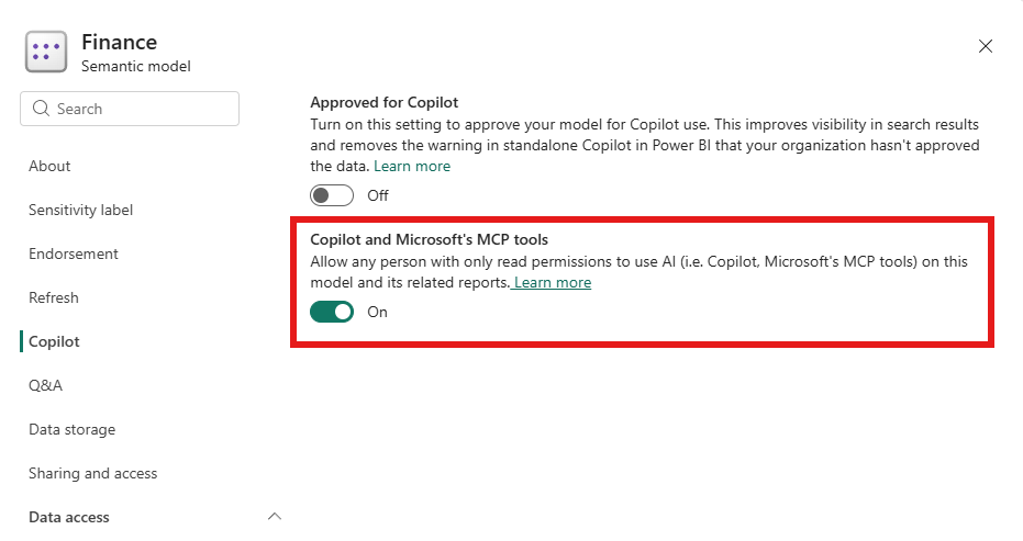 Screenshot der Copilot-Einstellung im neuen Einstellungsbereich, mit der Benutzern mit schreibgeschütztem Zugriff erlaubt oder untersagt werden kann, das semantische Modell mit Copilot abzufragen.