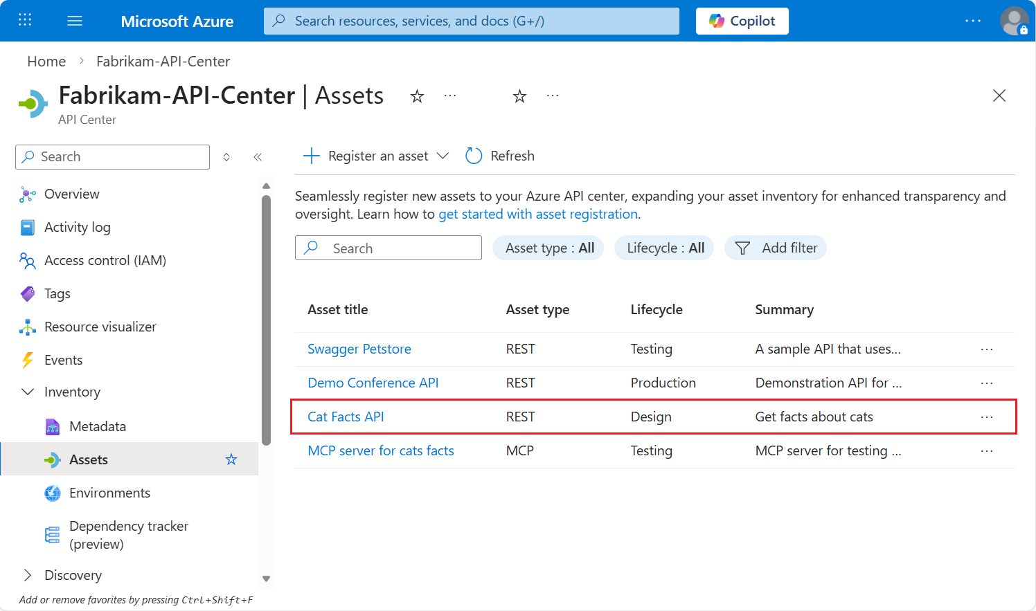 Screenshot einer neuen API, die im API Center registriert ist, nachdem der Workflow ausgeführt wurde.