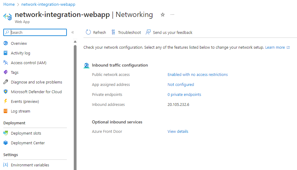 Screenshot: App Service-Seite mit Netzwerkoptionen im Azure-Portal.