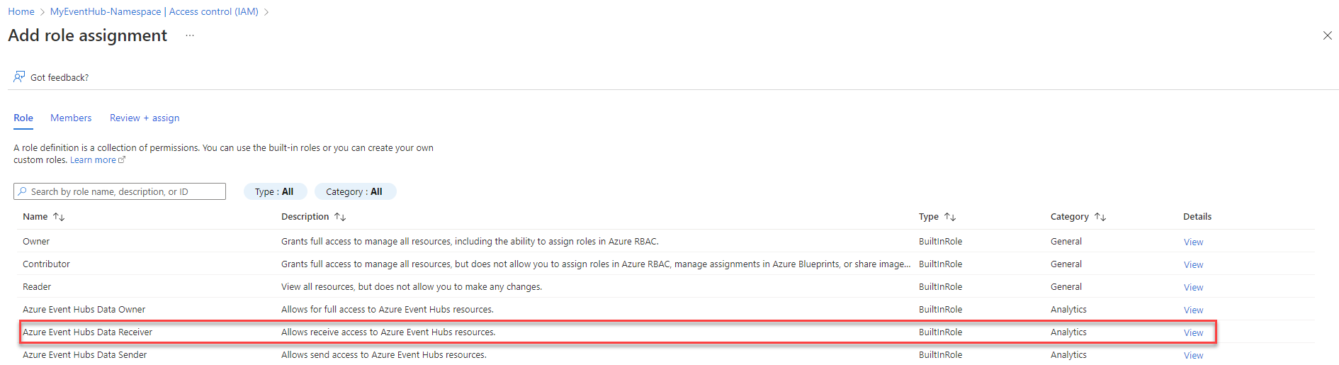 Screenshot des Bildschirms „Rollenzuweisung hinzufügen“ für den Event Hub mit hervorgehobener Rolle „Azure Event Hubs-Datenempfänger“.