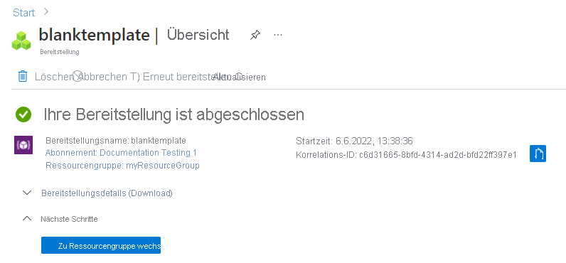 Screenshot: Azure-Portal mit der Bereitstellungszusammenfassung für die blanktemplate-Bereitstellung