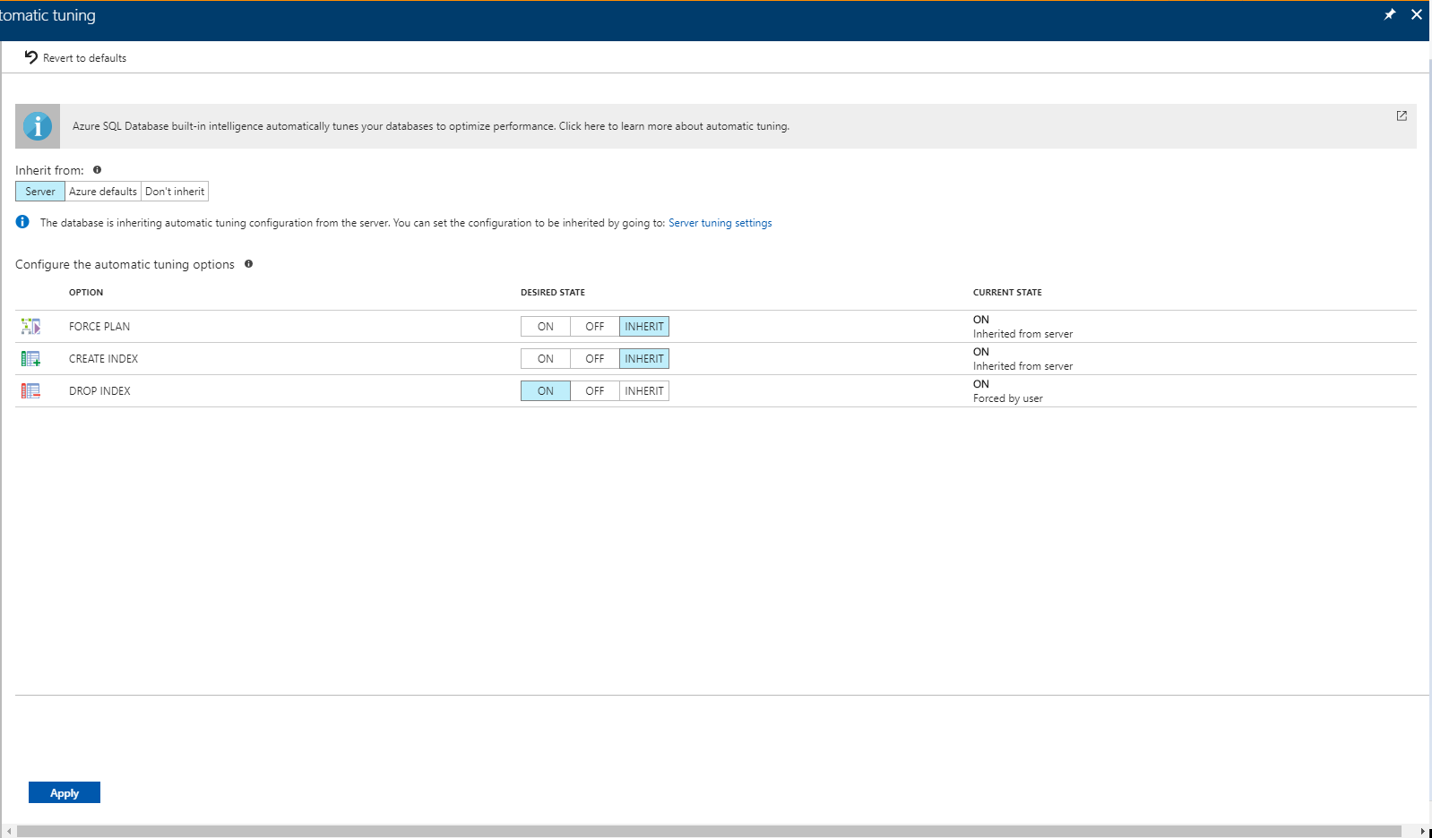 Screenshot zeigt „Automatische Optimierung“ im Azure-Portal, wo Sie Optionen für eine einzelne Datenbank anwenden können.