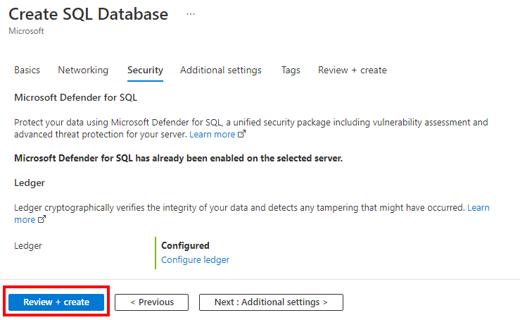 Screenshot der Überprüfung und Erstellung einer Ledgerdatenbank auf der Registerkarte „Sicherheit“ im Azure-Portal