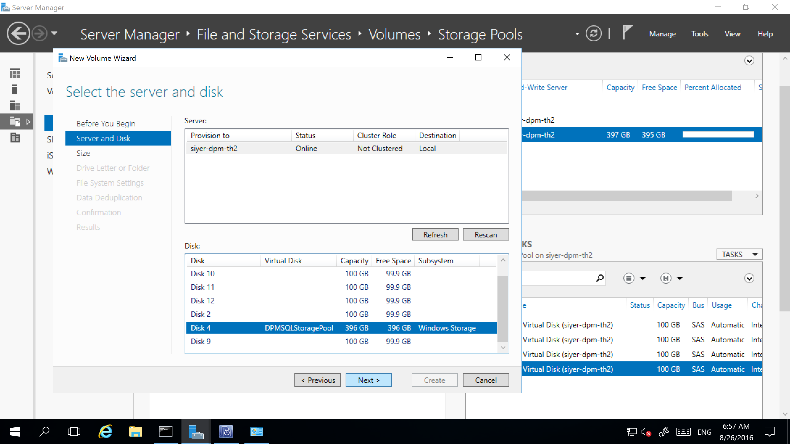 Der Screenshot zeigt, wie der Server und der Datenträger ausgewählt werden.