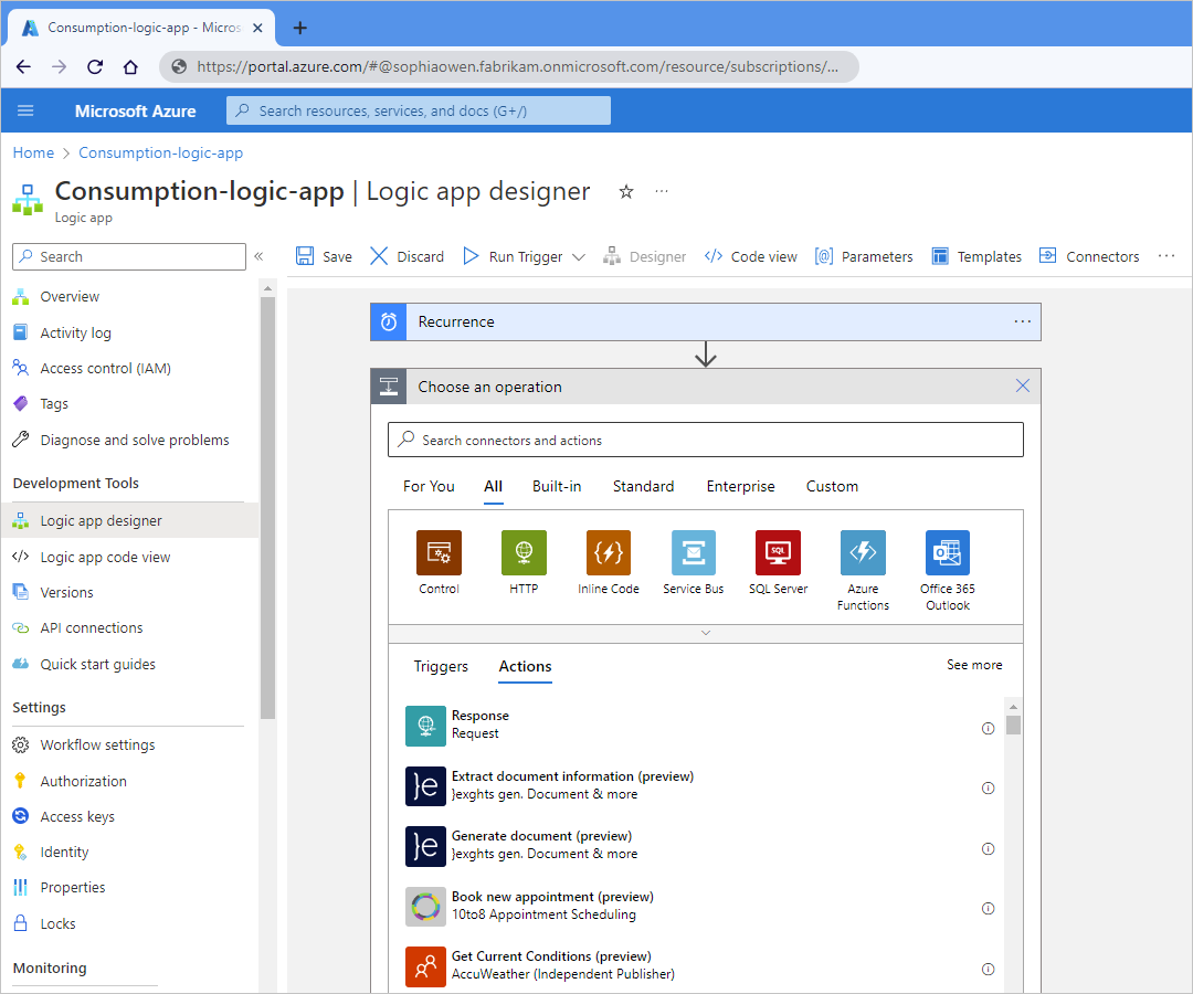 Screenshot: Azure-Portal, Workflow-Designer für Verbrauchslogik-App-Workflows mit einem bestehenden Trigger und dem Katalog für integrierte Aktionen.