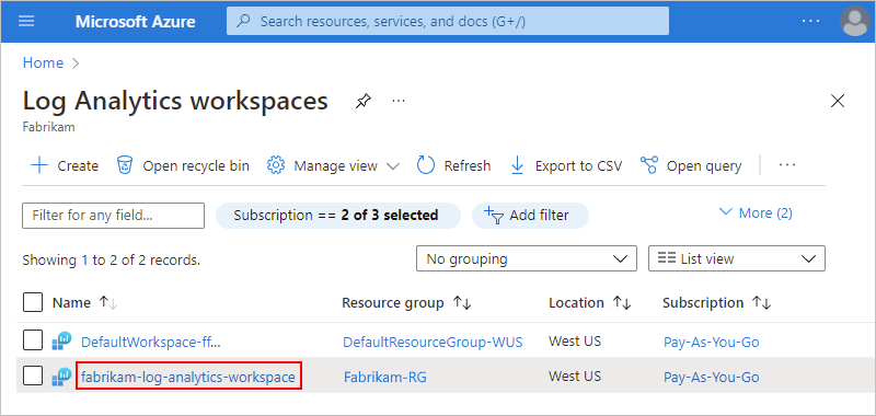Screenshot des Azure-Portals: Liste „Log Analytics-Arbeitsbereiche“ mit Auswahl eines bestimmten Arbeitsbereichs.