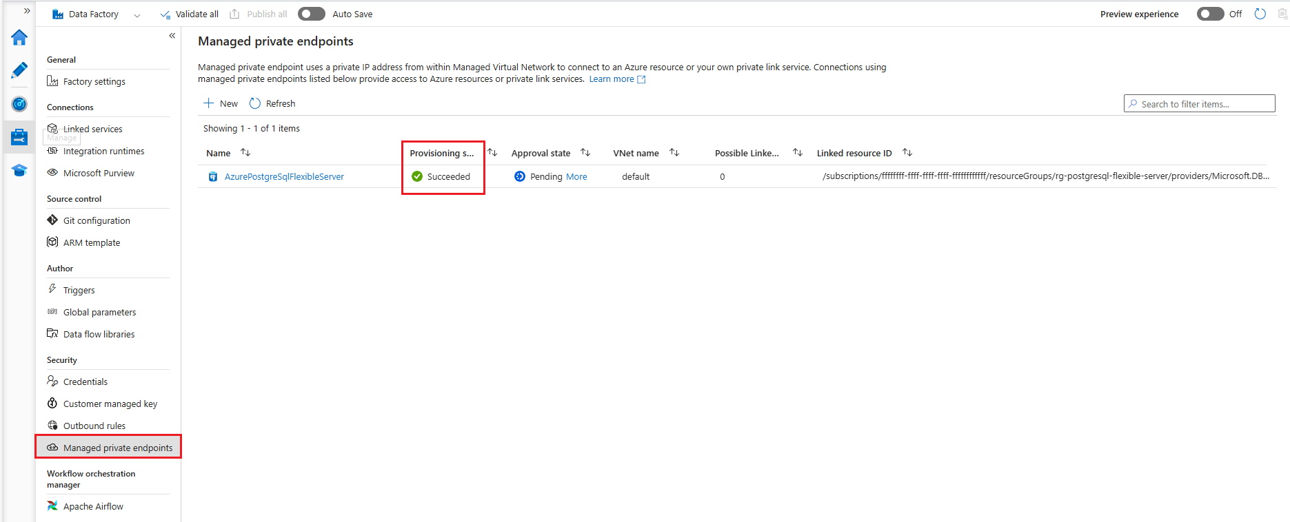 Screenshot der Seite „Verwaltete private Endpunkte“ in Azure Data Factory Studio mit einem privaten Endpunkt, der erfolgreich bereitgestellt ist und auf die Genehmigung wartet.