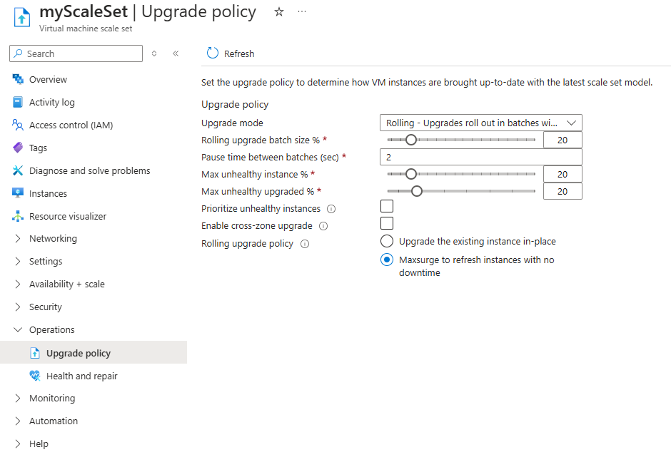 Screenshot: Ändern der Upgraderichtlinie und Aktivieren von MaxSurge im Azure-Portal