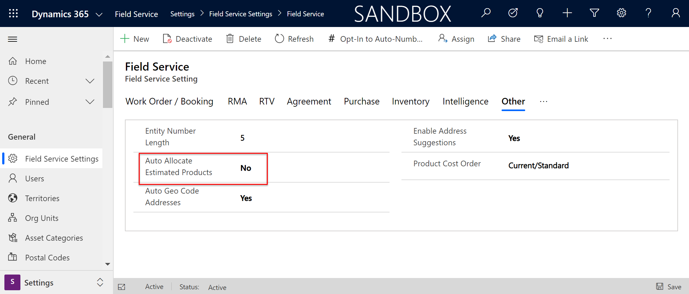 Screenshot einer Field Service Einstellung, in der das Feld geschätzte Produkte automatisch zuweisen auf 