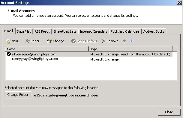Der Screenshot zeigt die beiden Konten auf Email Registerkarte.